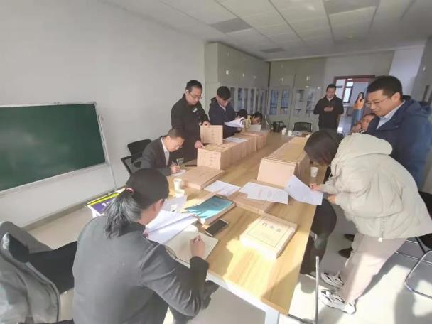 开云集团官网开云集团官网首页-开云(中国)工业园区东二路等三条道路工程顺利通过行政验收(图2)