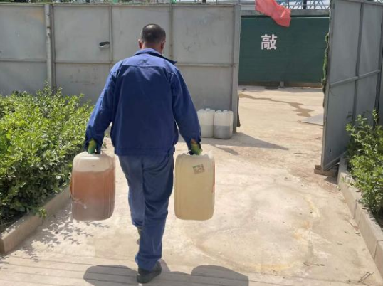 开云集团官网开云集团官网首页-开云(中国)
城东污水处理公司扎实推进危险废物规范化处置(图3)