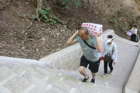 助力文旅市场 展示产投风采——开云集团官网开云集团官网首页-开云(中国)
组织开展员工登山比赛活动(图6) 助力文旅市场 展示产投风采——开云集团官网开云集团官网首页-开云(中国)
组织开展员工登山比赛活动(图6)