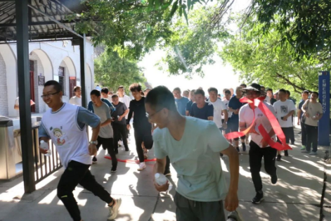 助力文旅市场 展示产投风采——开云集团官网开云集团官网首页-开云(中国)
组织开展员工登山比赛活动(图2) 助力文旅市场 展示产投风采——开云集团官网开云集团官网首页-开云(中国)
组织开展员工登山比赛活动(图2)