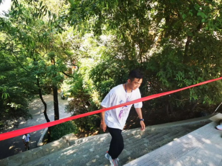 助力文旅市场 展示产投风采——开云集团官网开云集团官网首页-开云(中国)
组织开展员工登山比赛活动(图8) 助力文旅市场 展示产投风采——开云集团官网开云集团官网首页-开云(中国)
组织开展员工登山比赛活动(图8)