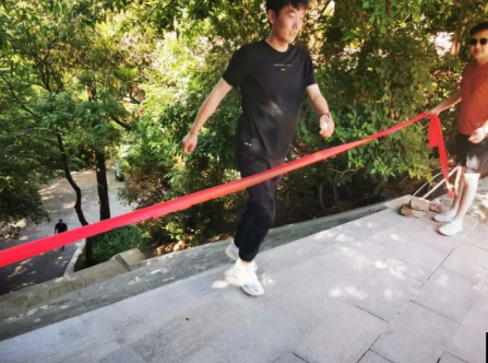 助力文旅市场 展示产投风采——开云集团官网开云集团官网首页-开云(中国)
组织开展员工登山比赛活动(图9) 助力文旅市场 展示产投风采——开云集团官网开云集团官网首页-开云(中国)
组织开展员工登山比赛活动(图9)
